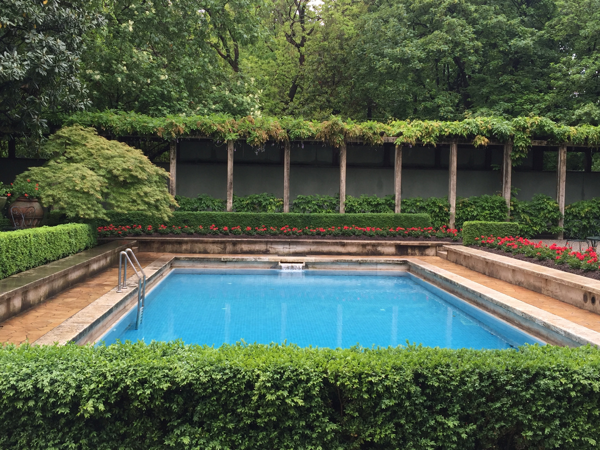 Фото, сделанное мною во время посещения виллы Некки. Фото уже давно украшает мою страницу в одной запрещенной соцсети