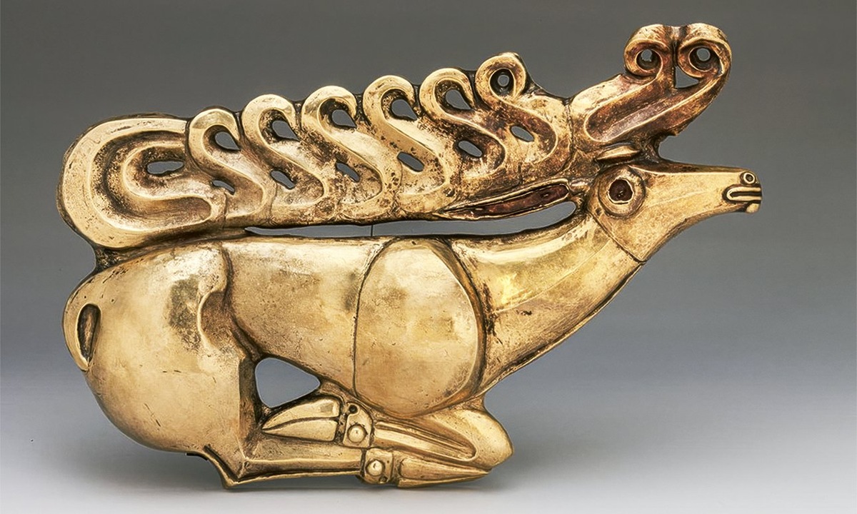 Золотой олень из кургана в станице Костромской. VII век до н.э. 31,7 х19 см Государственный Эрмитаж, Санкт-Петербург.