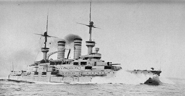 Броненосец "Виттельсбах" на полном ходу
