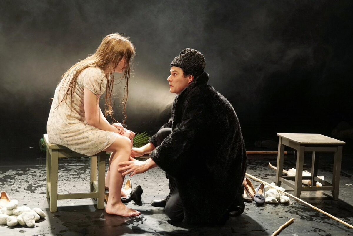 Князь не может жениться на дочери мельника. Пресс-служба МХТ имени А.П. Чехова 