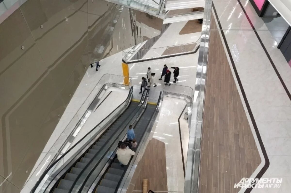    В Перми посетитель ТРЦ «iMall ЭСПЛАНАДА» разбил голову, упав с эскалатора