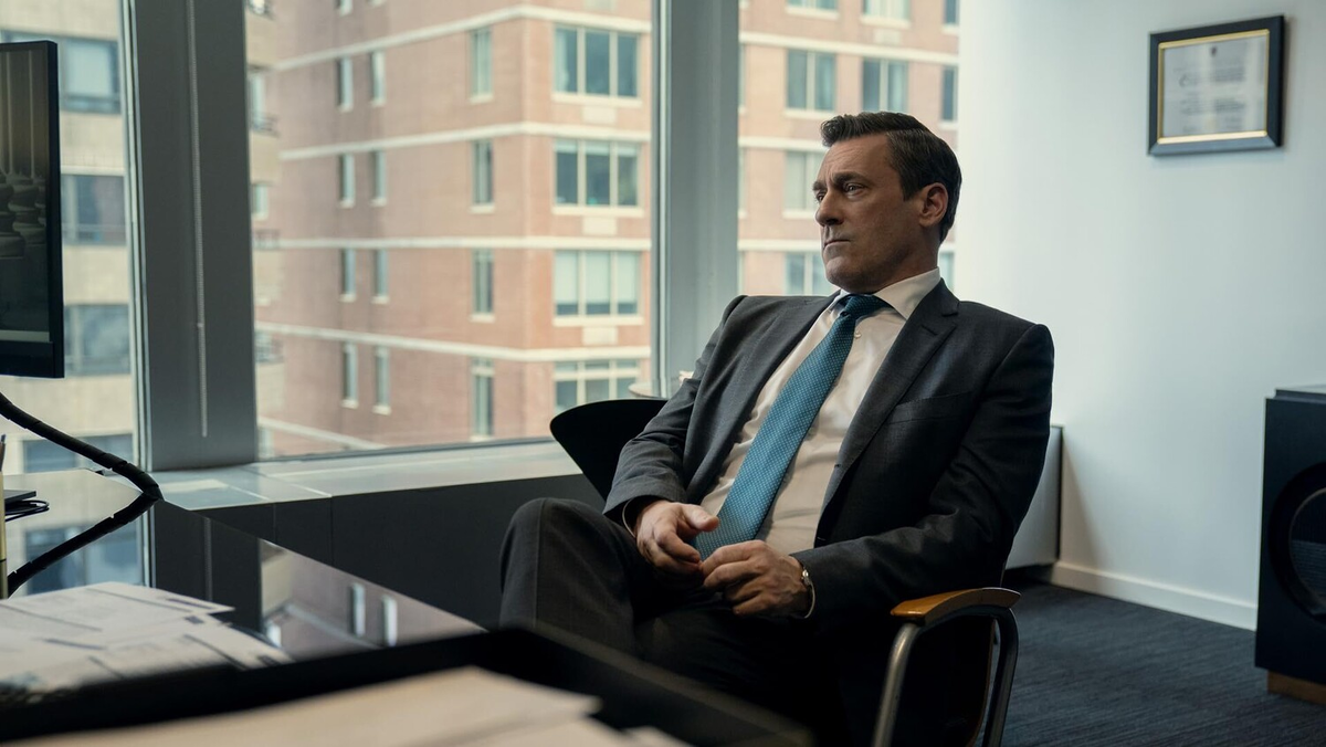 «Друзья и соседи»: почему сериал с Джоном Хэммом не стал новой сатирой о богатых