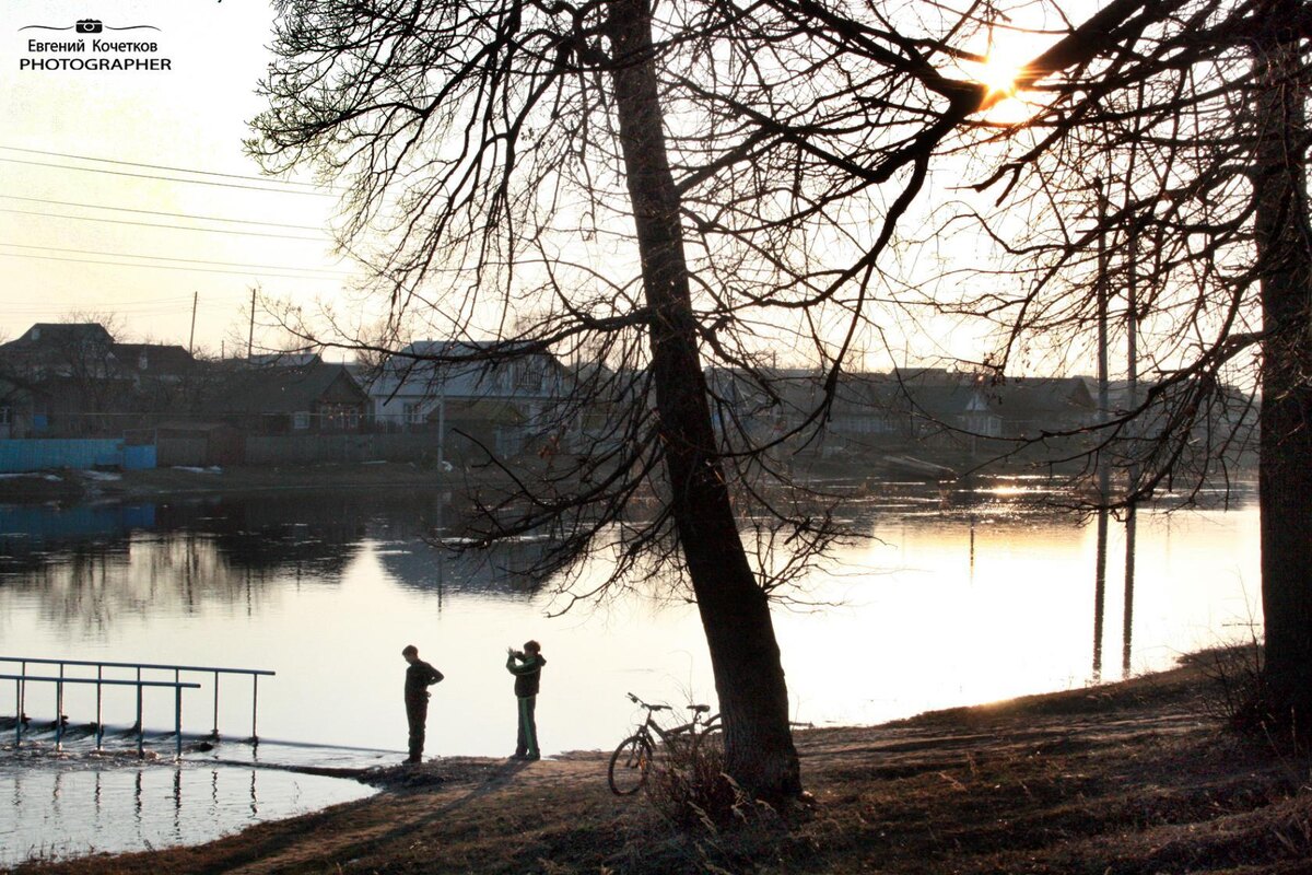 Вот как раз это она и есть. Раньше зимы были снежным, поэтому во время распутицы речка сильно развивалась и затапливала многие наши мостики которые связывали нас с верхней частью нашего провинциального городка.