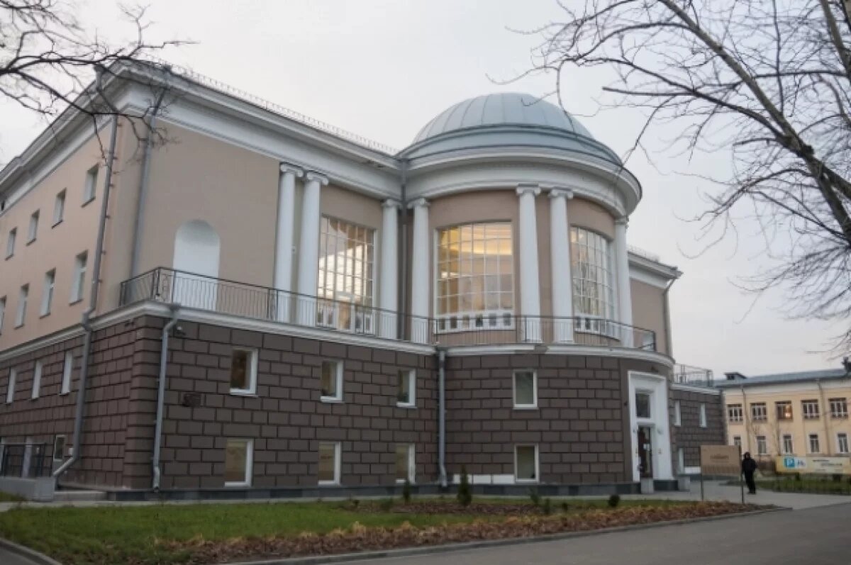    Директор Национальной библиотеки Карелии Никишина отмечает юбилей