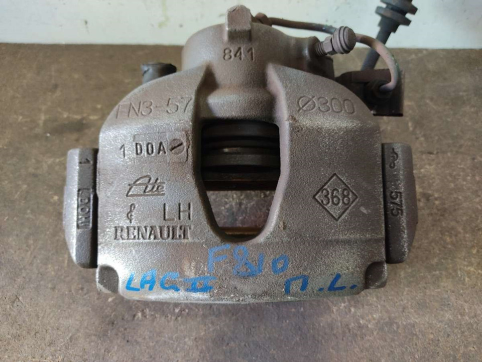 передний суппорт от рэно лагуна