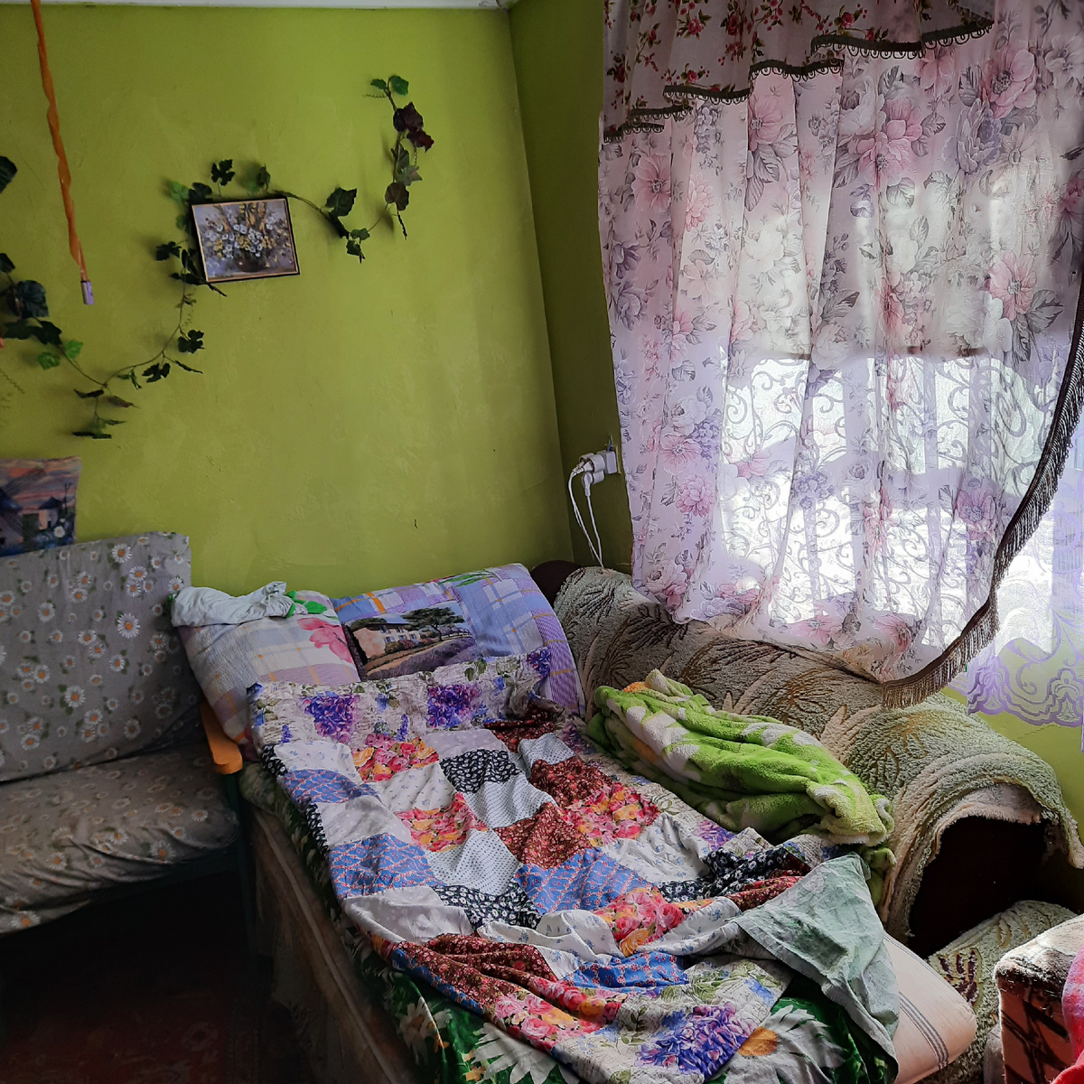 Хотя кто то уже полежал..на моём диванчике)))😊🤭