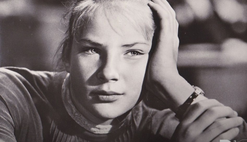 Наталья Данилова в фильме «Завтра, третьего апреля...»