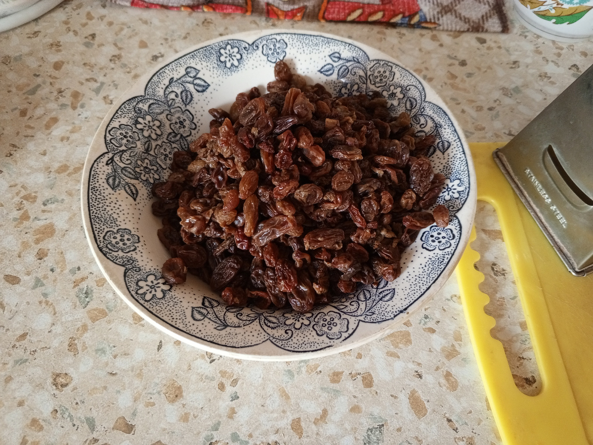 Изюм помыла