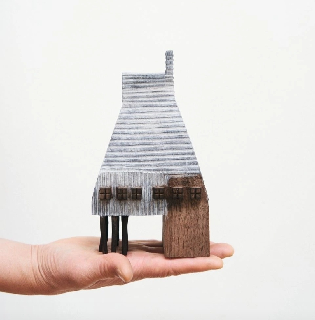 Миниатюрные домики мастера резьбы по дереву и художника Юкихиро Акама 