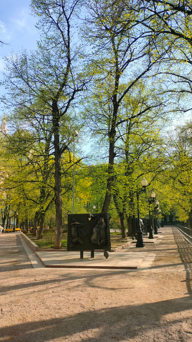 21 апреля 2025 на Патриарших прудах. Фото автора 