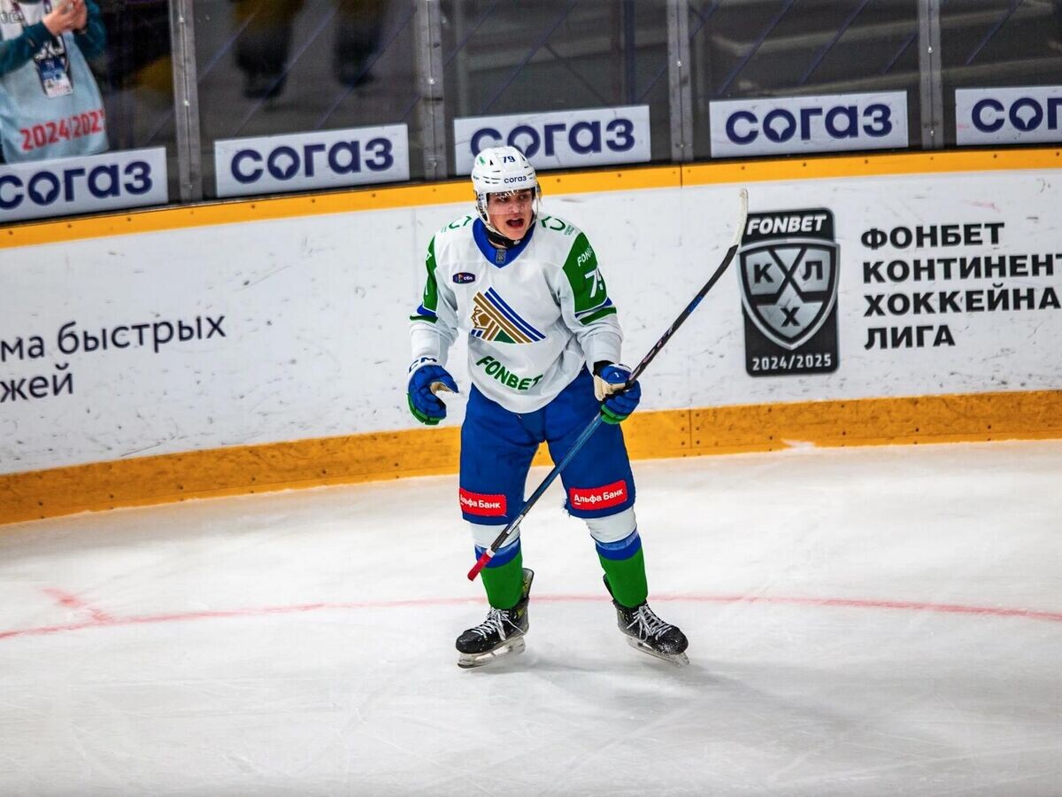    Хоккеист "Салавата Юлаева" Артем Набиев© Фото : ХК "Салават Юлаев"