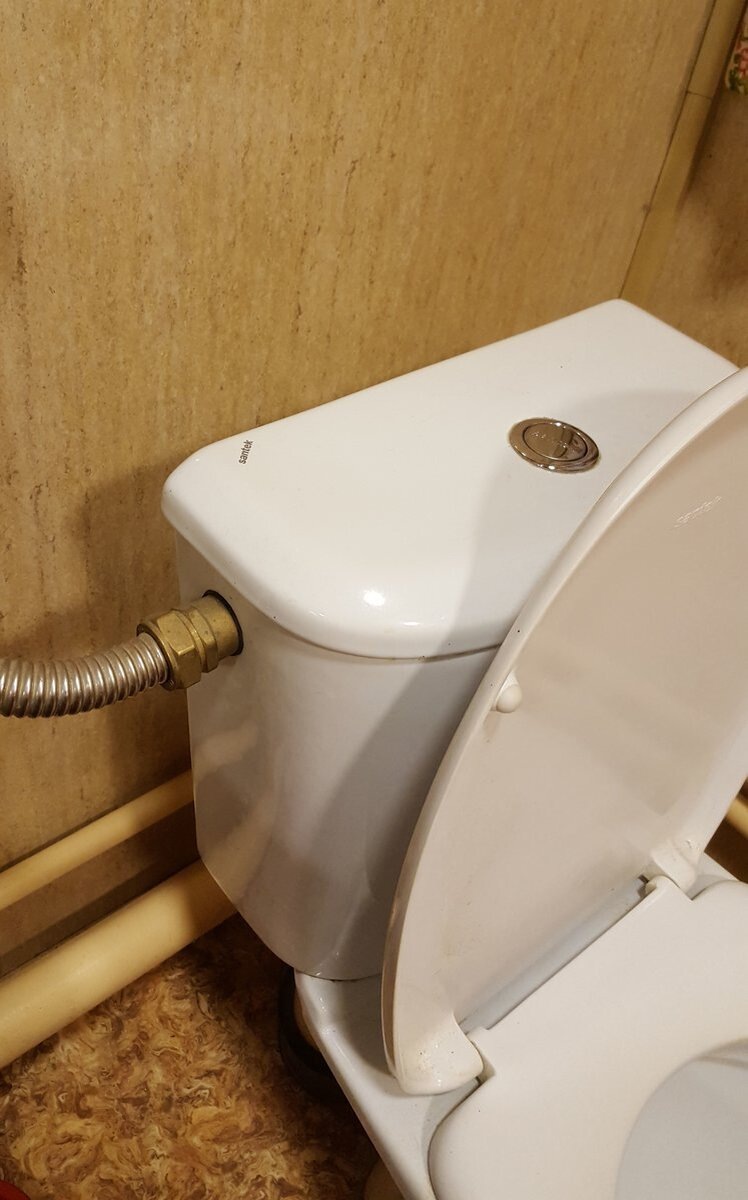 Да, это перелив из накопительного бака в мансарде