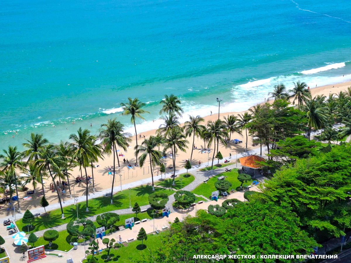Центральный пляж в Нячанге. Фото автора