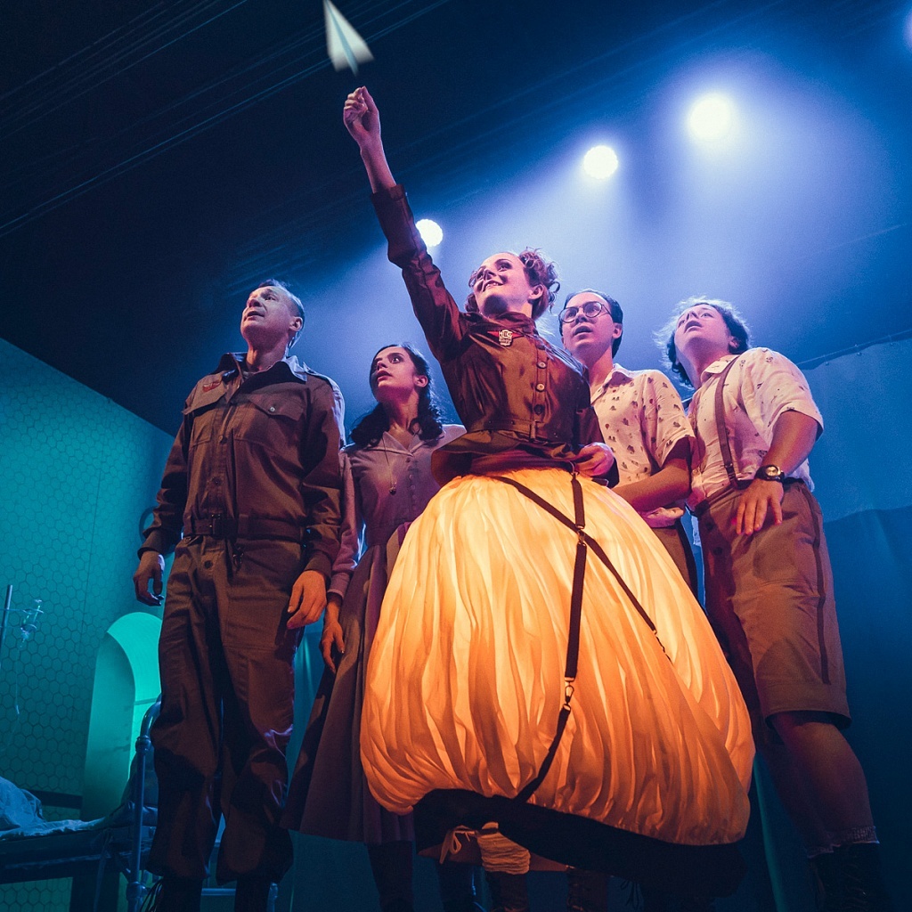 Динь-динь - фото с сайта театра