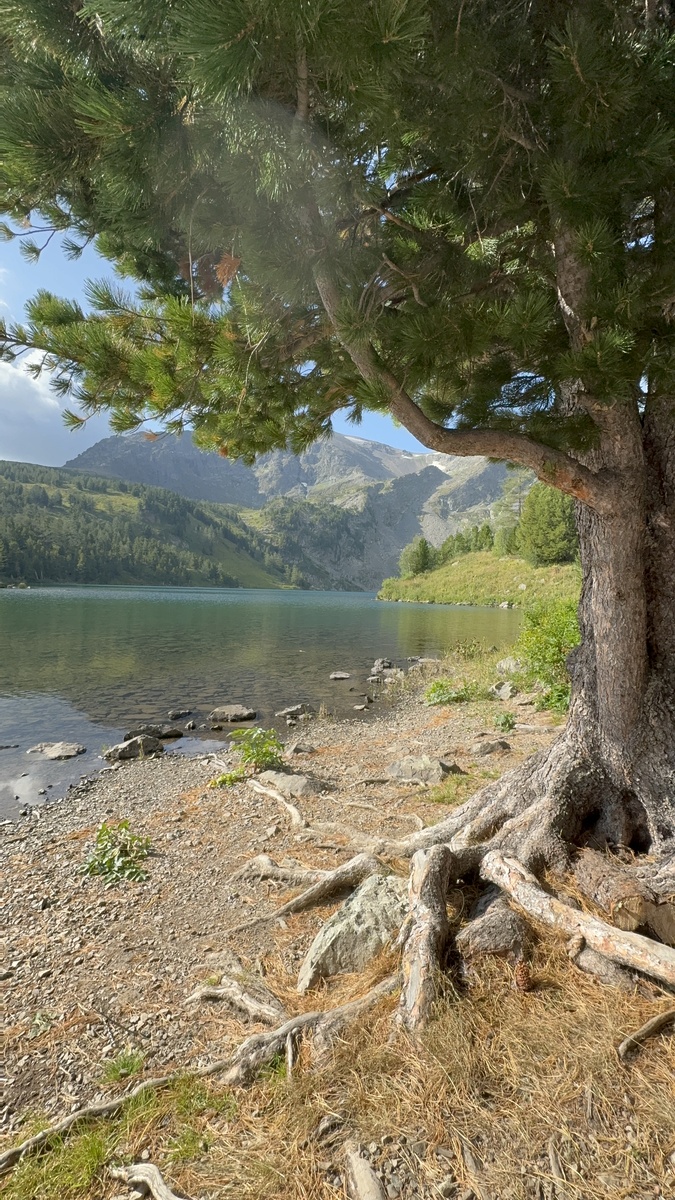 Красная гора и Нижнее Первое озеро