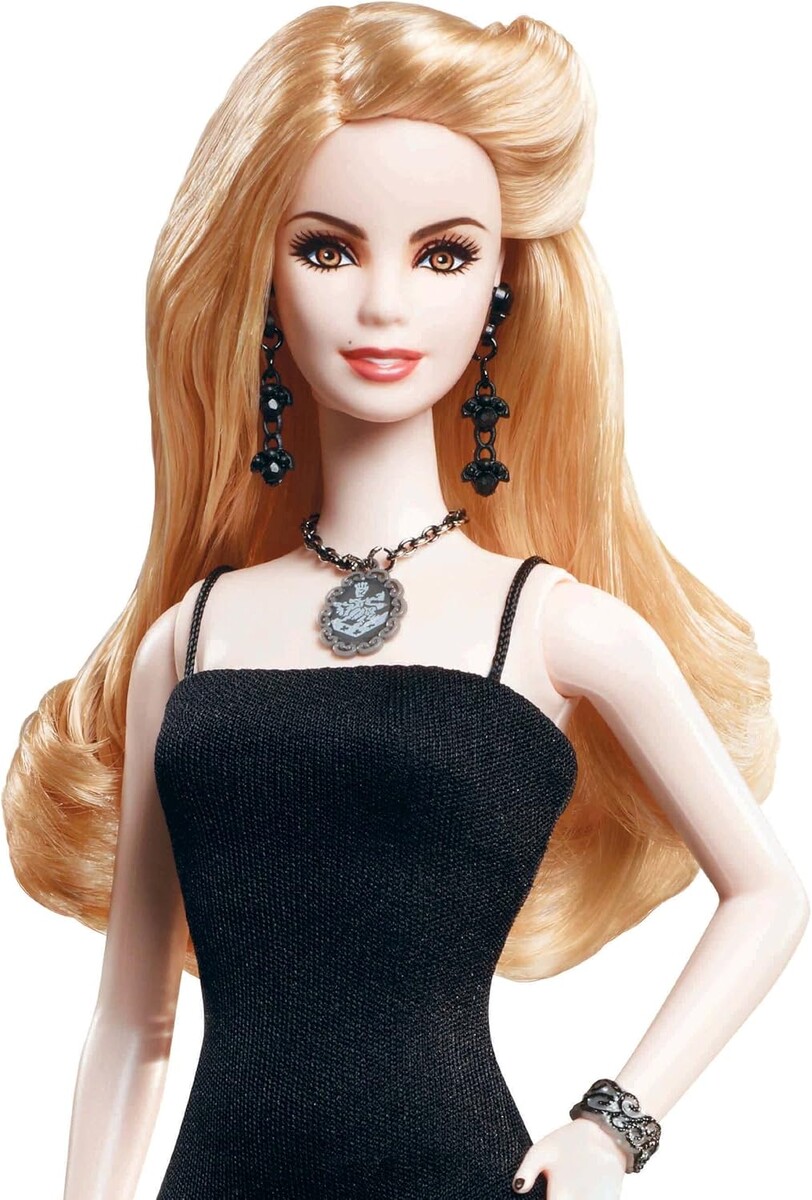 Barbie Mattel Collector The Twilight Saga: Breaking Dawn Part II Rosalie Doll. Фото с amazon.com