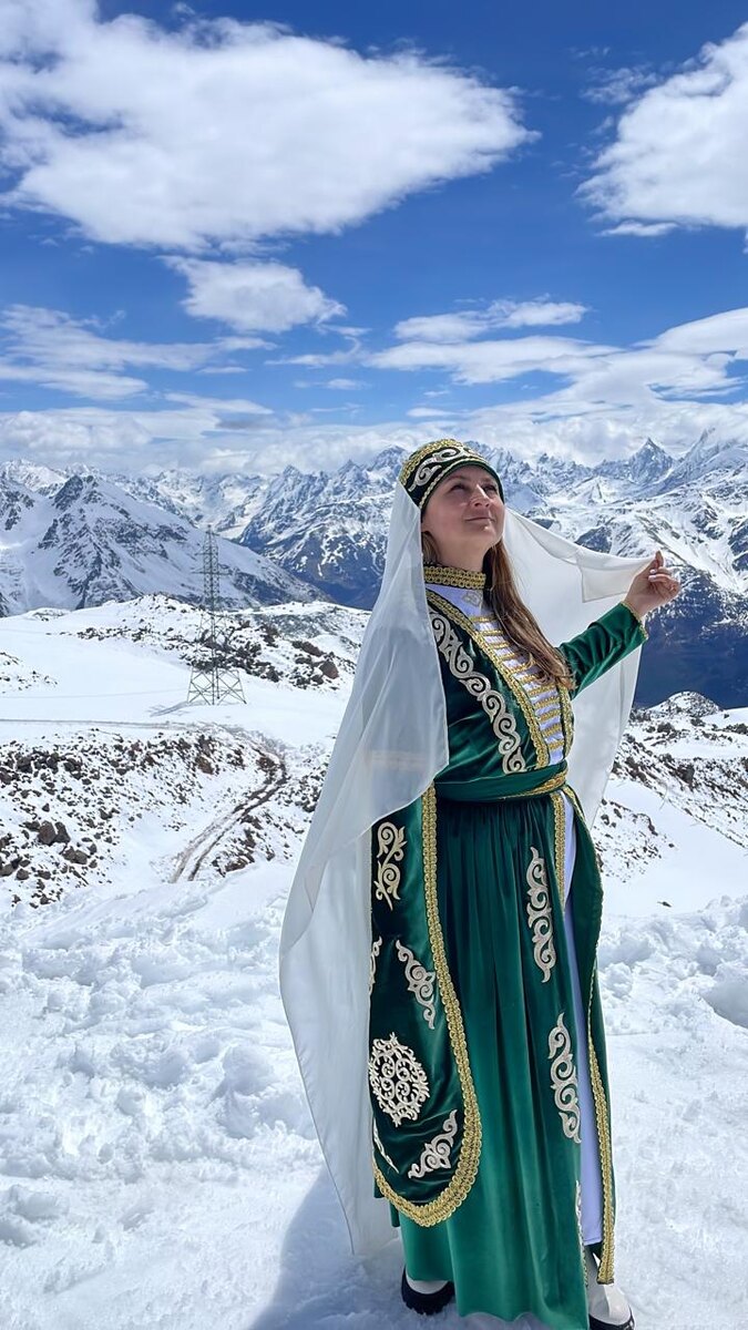 Это я, Шамаханская царица на Эльбрусе