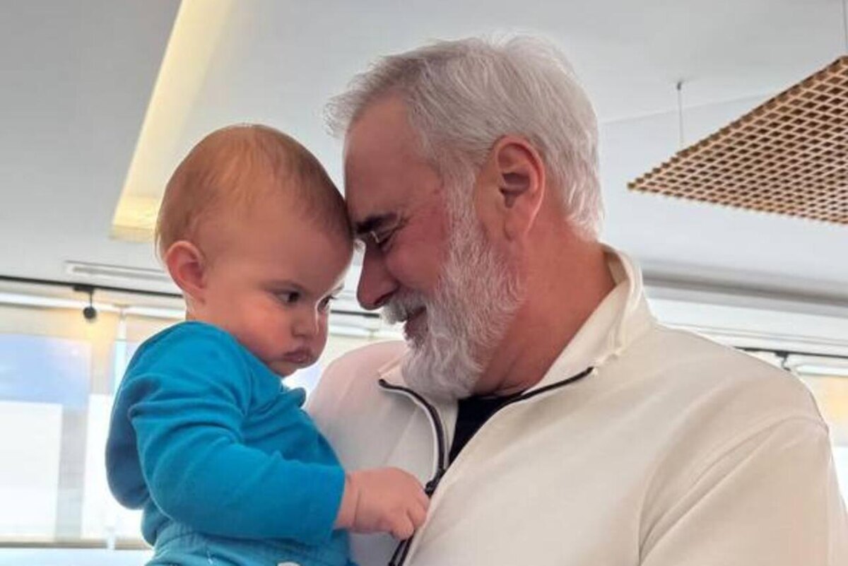    Валерий Меладзе с внуком Социальные сети