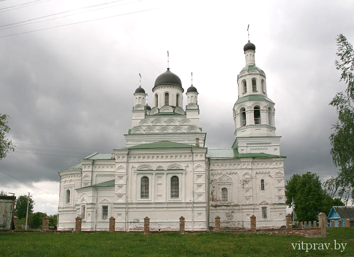 Вот этот Свято-Троицкий собор.