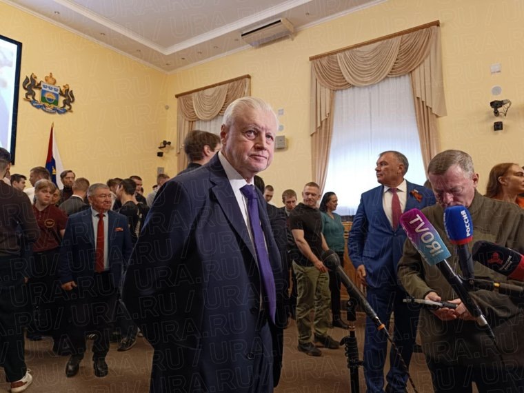 Сергей Миронов на встрече с тюменским отделением СРЗП
Фото:URA.RU