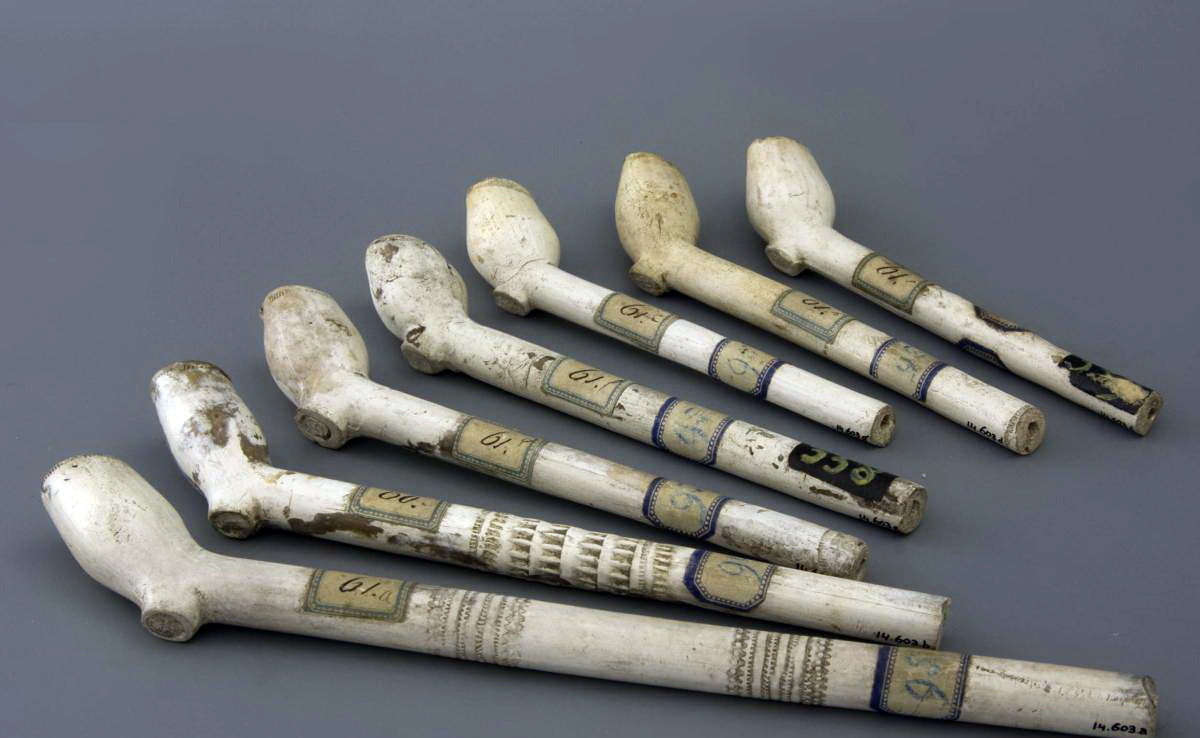 Трубки из глины 1640 - 1660 годов