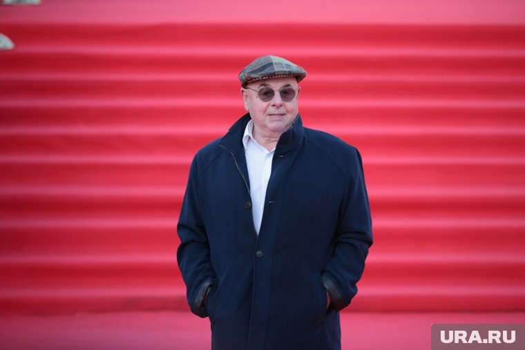    Помимо актерской деятельности Владимир Долинский известен и как телеведущий