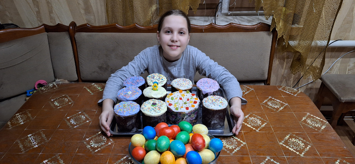 Поздравляем Вас друзья со светлым праздником Пасхи!