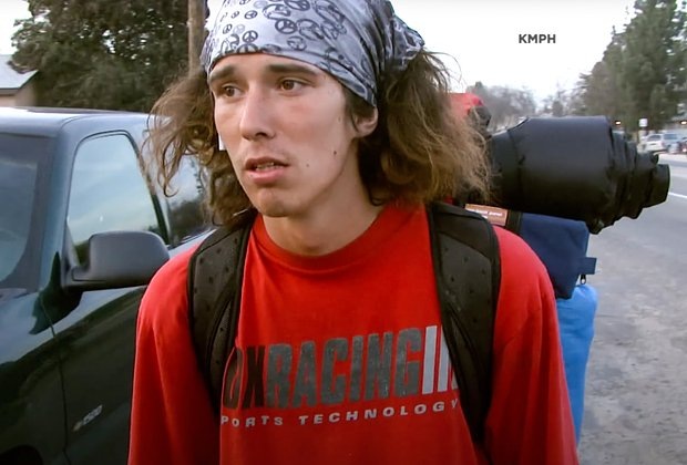    «Автостопщик с топором» Калеб Макгиллвари. Кадр: KMPH FOX26 News / YouTube