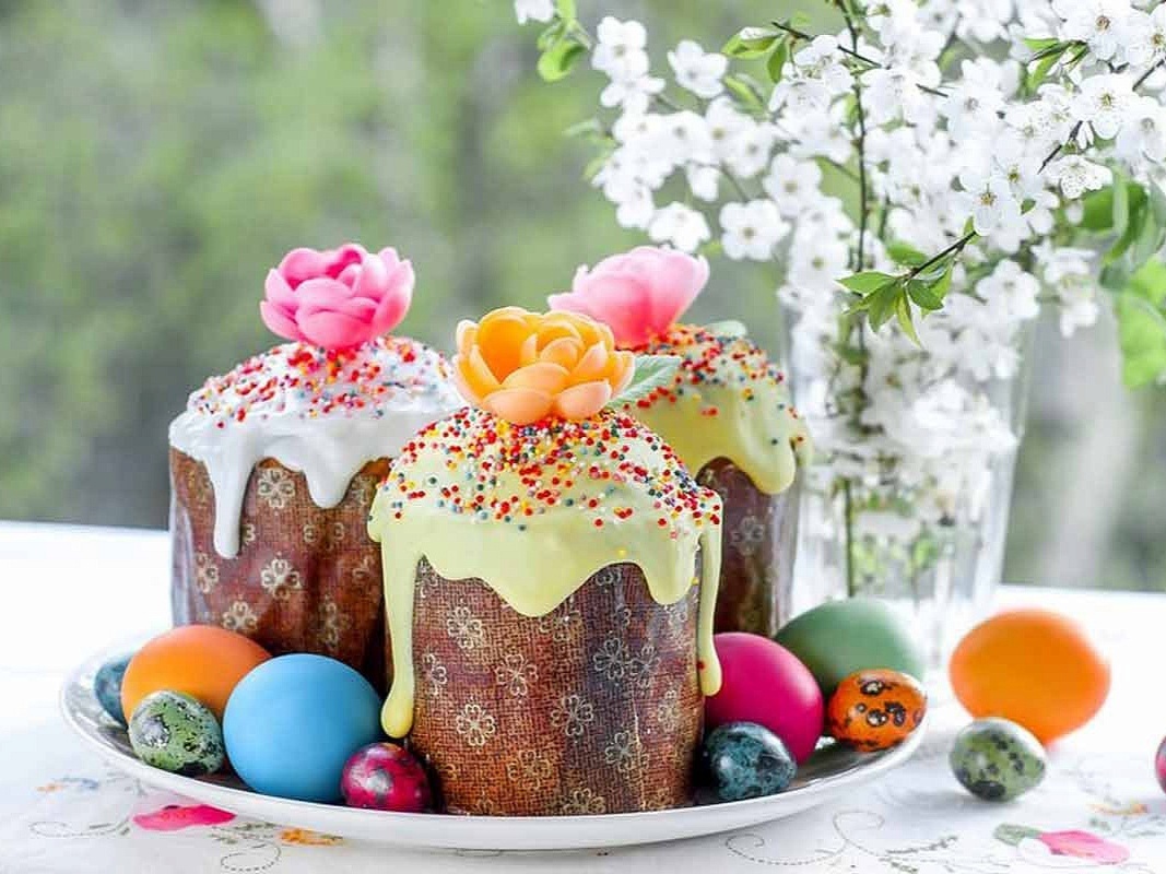 Пасха (греч. πάσχα и лат. Pascha), также Воскресение Христово