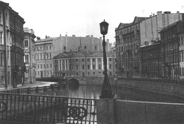 Санкт-Петербург. Фото с сайта https://vk.com/photo-197388446_457240502. Взято с Яндекс.Картинки