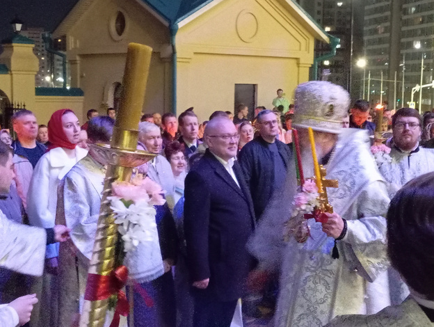    Александр Соколов и Вячеслав Симаков посетили пасхальное богослужение