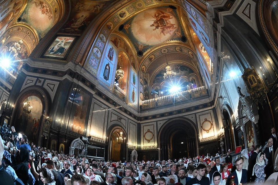    Центром торжеств традиционно стал кафедральный собор Русской православной церкви — Храм Христа Спасителя Владимир ВЕЛЕНГУРИН