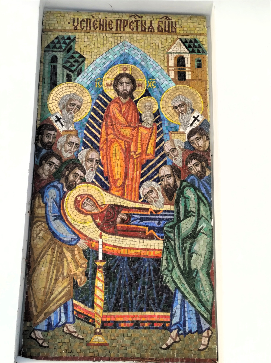 Мозаика на Храме