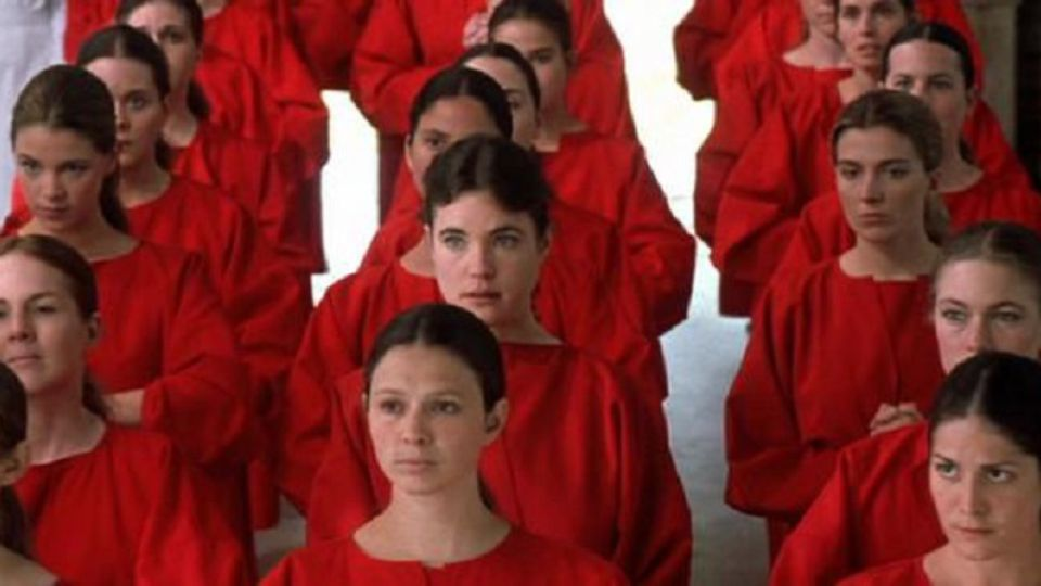 Что мужчине хорошо, то женщине - "Рассказ служанки"