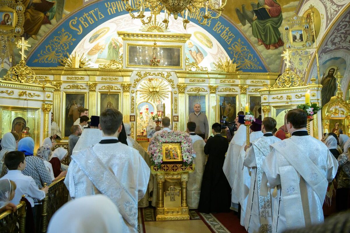  📷    Врио губернатора Евгений Солнцев поздравил оренбуржцев с праздником Пасхи Белов Михаил Александрович