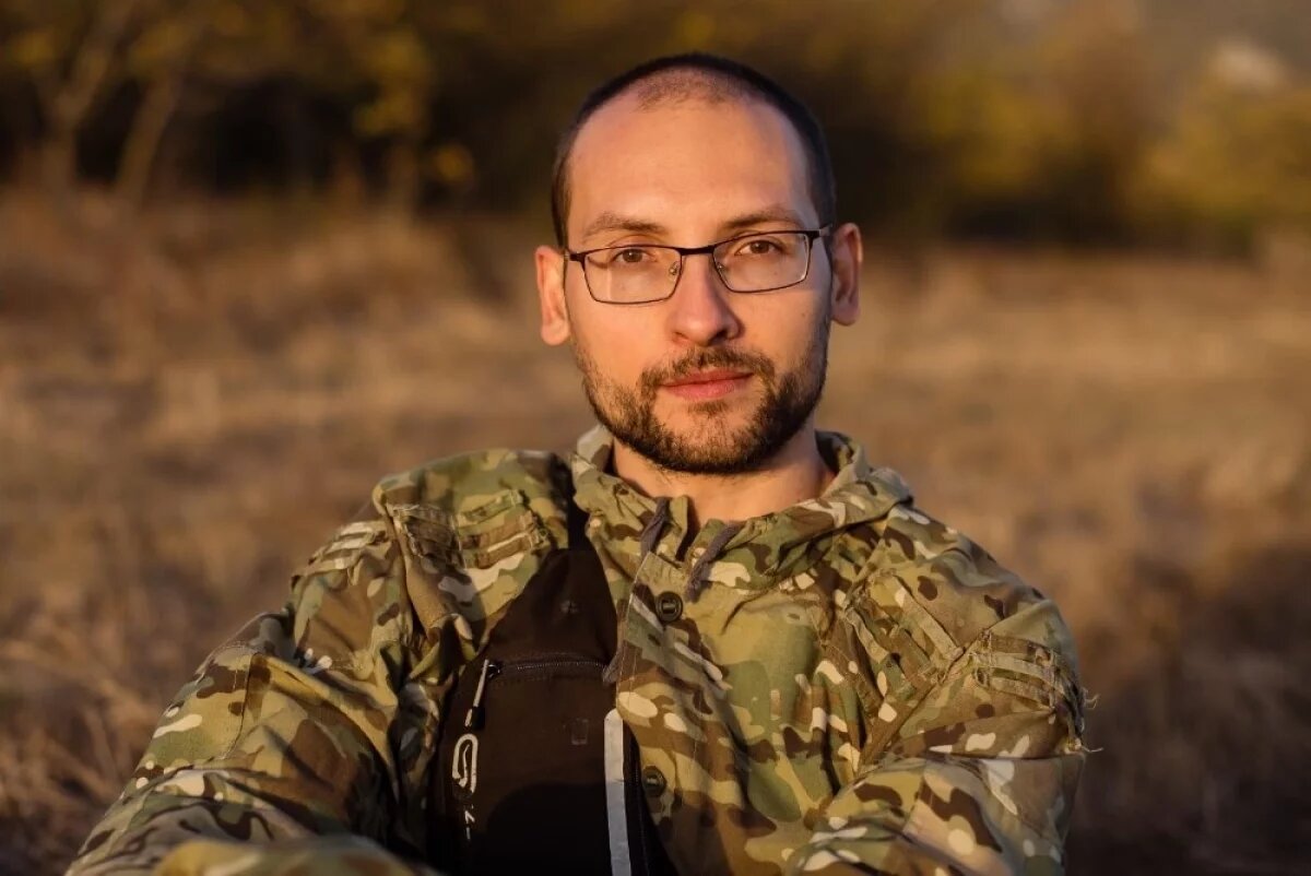    Проблемы со зрением не остановили добровольца.