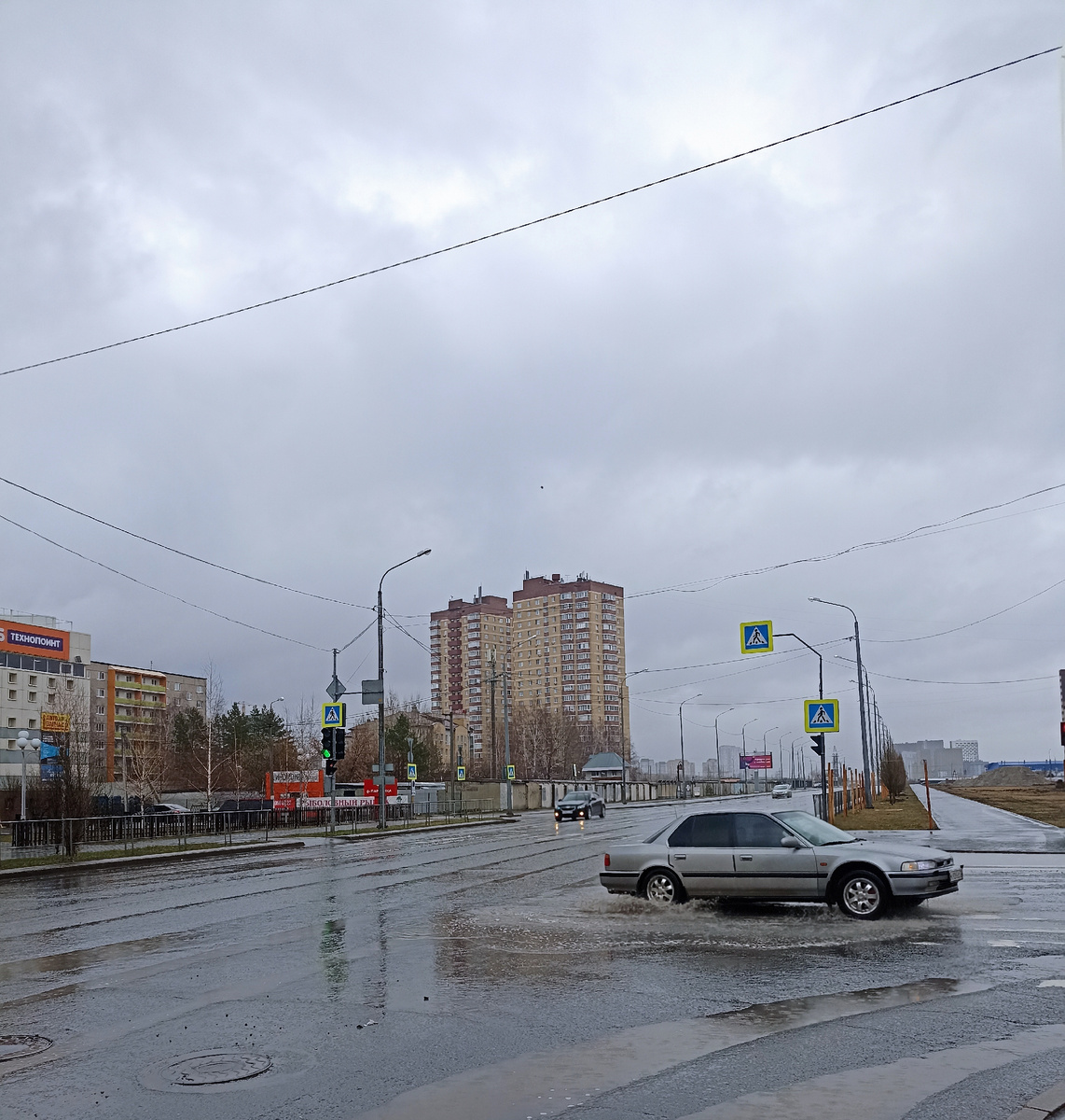 Простор улиц - первое, что бросается в глаза после Сочи