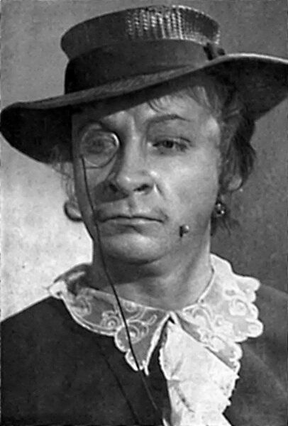 Евгений Лебедев в роли мадмуазель Куку