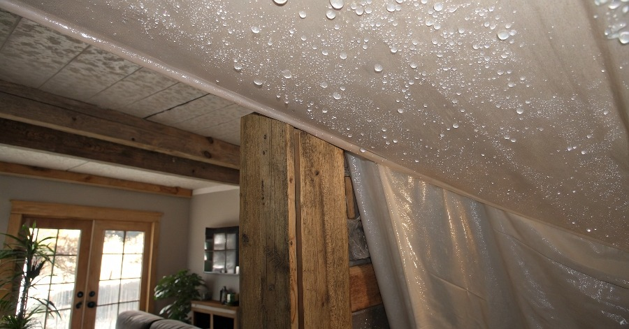 течет крыша дома 