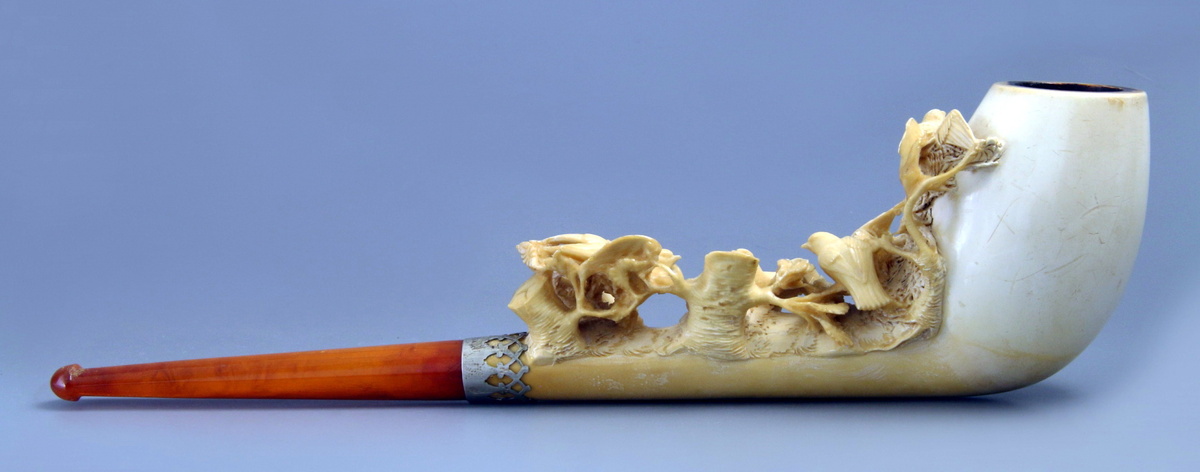Трубка из блочного меершаума работы французских мастеров 1860 - 1890 г.г.