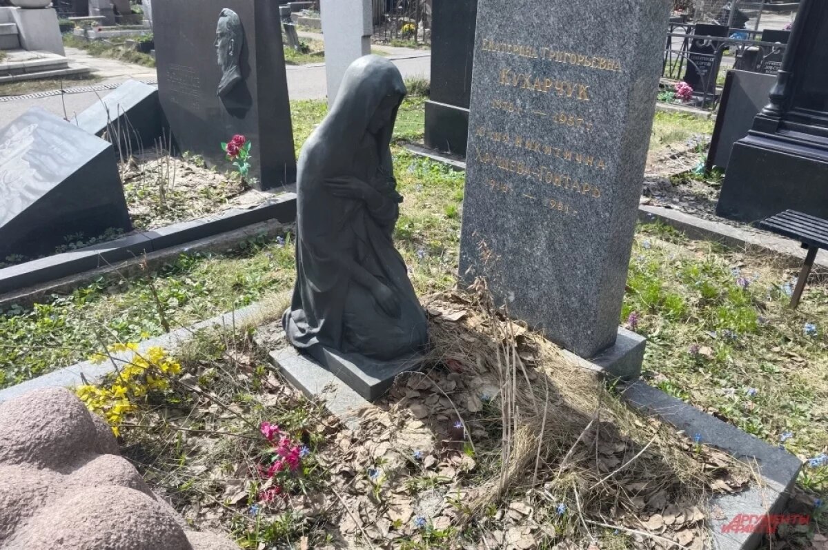    Мусор с кладбищ обещают вывезти до дня поминовения усопших