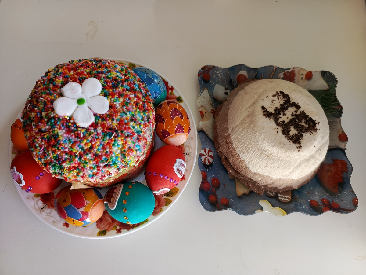 Приготовилась к праздничной трапезе