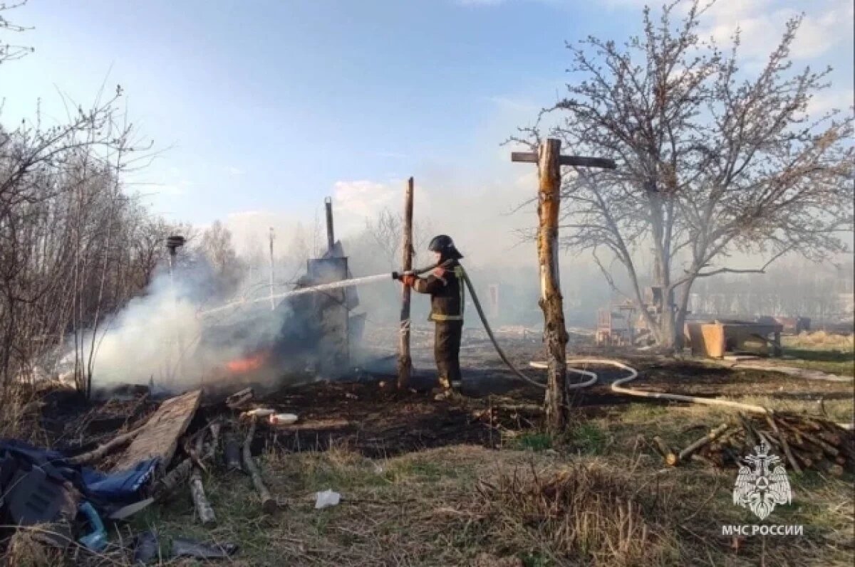    11 пожаров потушили за сутки в Тульской области