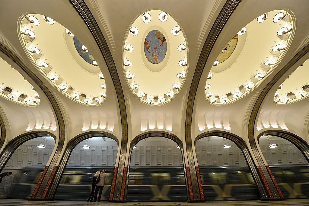 станция метро Маяковская / автор фото: https://ru.pinterest.com/tialpa/ 