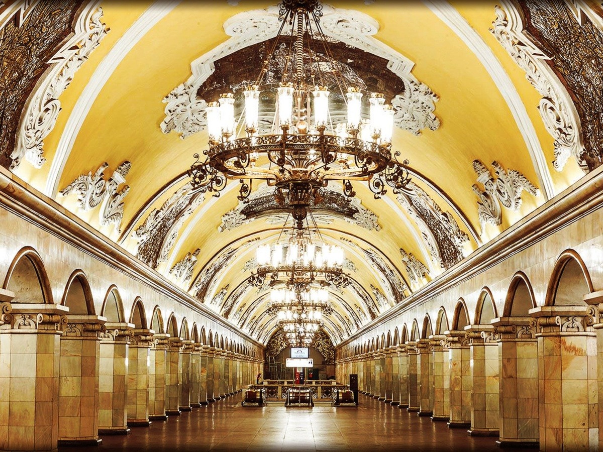станция метро Комсомольская / автор фото: https://immunocap.ru/photo/samoe-krasivoe-metro-moskovskoe/74