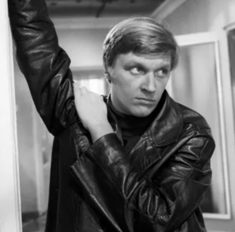 Александр Мартынов