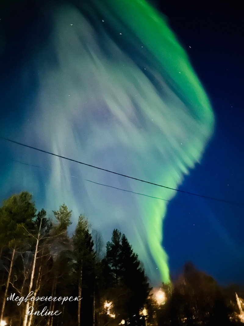    Северное сияние озарило небо в Карелии в Пасхальную ночьпаблик «Медвежьегорск Online»