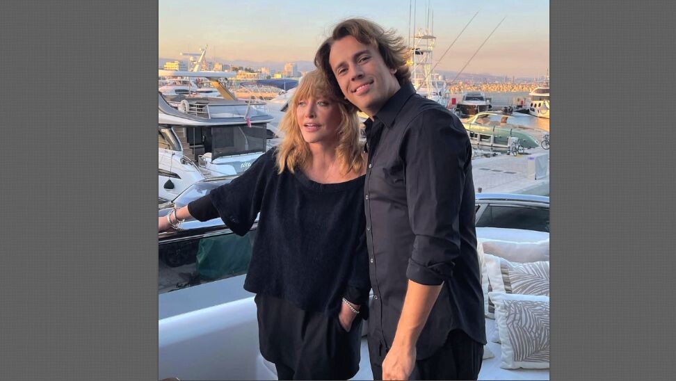 Данила с удовольствием общается с Пугачёвой и её мужем-иноагентом