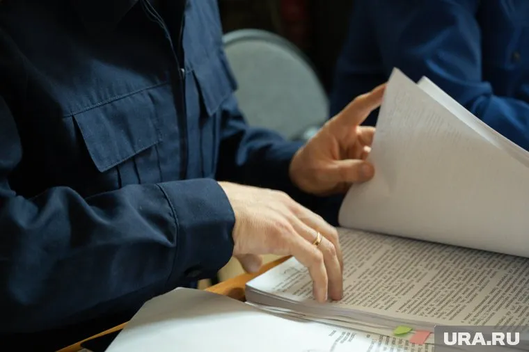 Следователями проведен осмотр места происшествия, опрашиваются очевидцы
Фото: Руслан Яроцкий © URA.RU