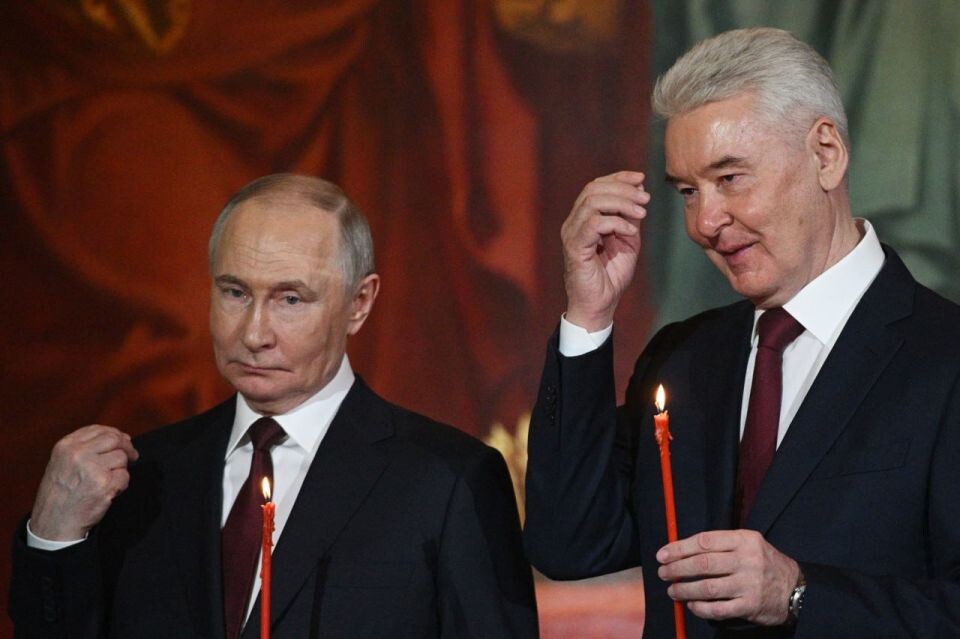    Владимир Путин и Сергей Собянин в храме Христа Спасителя. Источник: Кремль